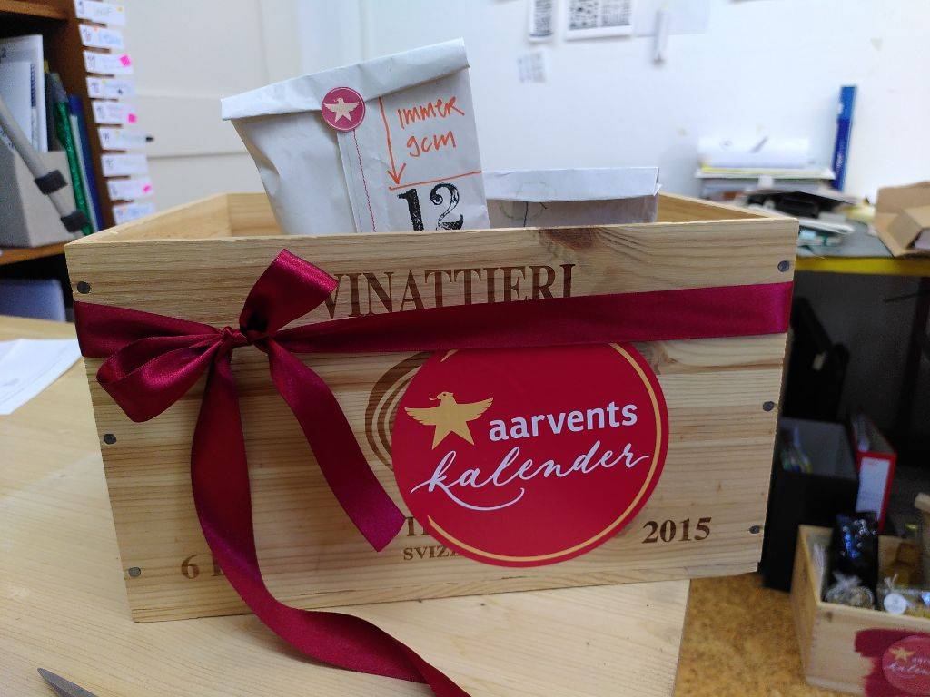 und die 300 Schleifen binden wir selber!